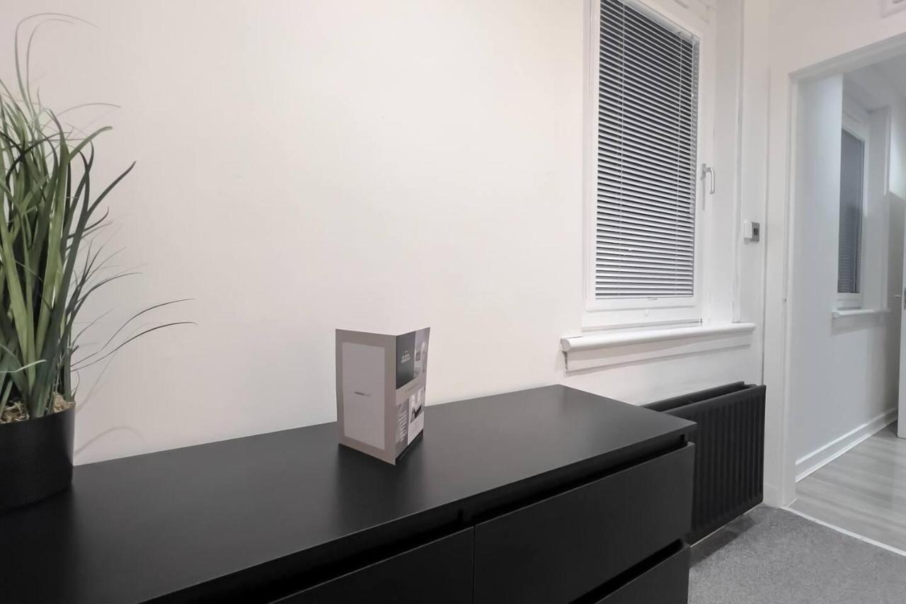 Stunning Luxury Apartment Near Motherwell Wishaw  Exteriér fotografie