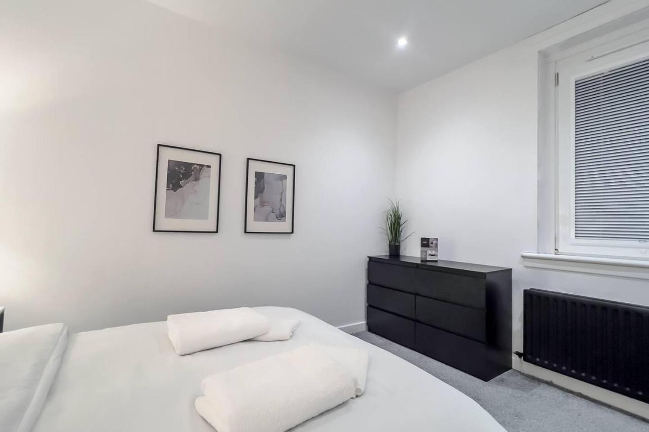 Stunning Luxury Apartment Near Motherwell Wishaw  Exteriér fotografie